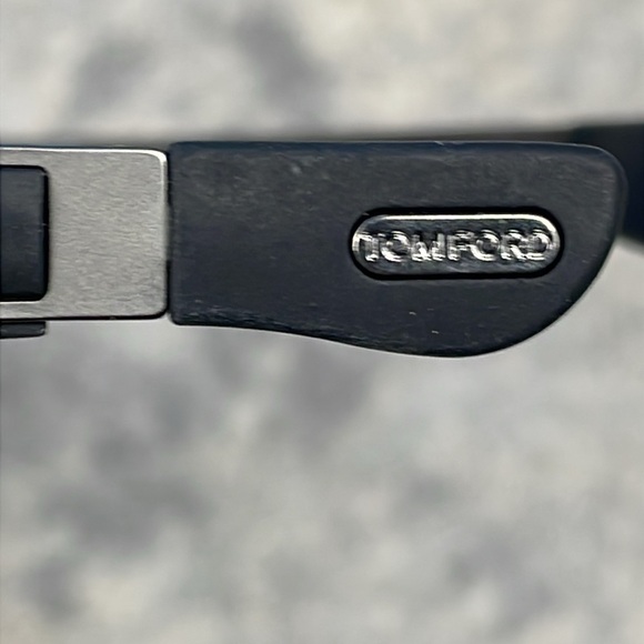 New Tom Ford Todd TF880 01A Unisex Aviator Sunglasses Black FT0880 - Picture 8 of 16